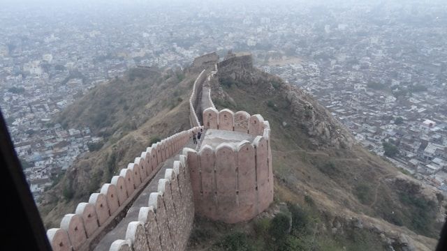 Ridge Walk to Jaigarh Fort