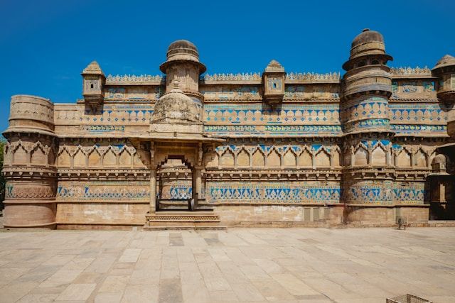 Fort viewpoints + massive walls