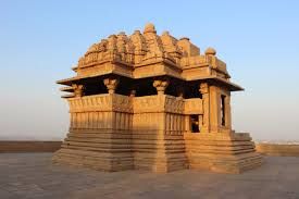 Quiet photo corners and courtyard views