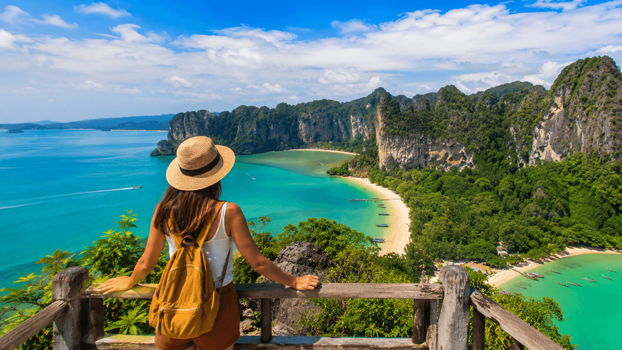 White Sand Beaches and Coastal Viewpoints