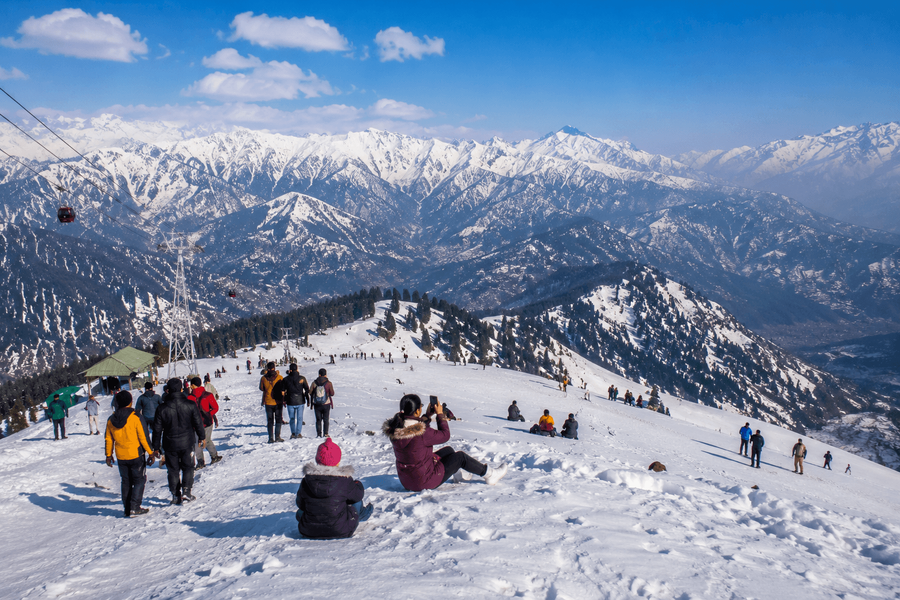 Snow experiences and scenic ridge areas