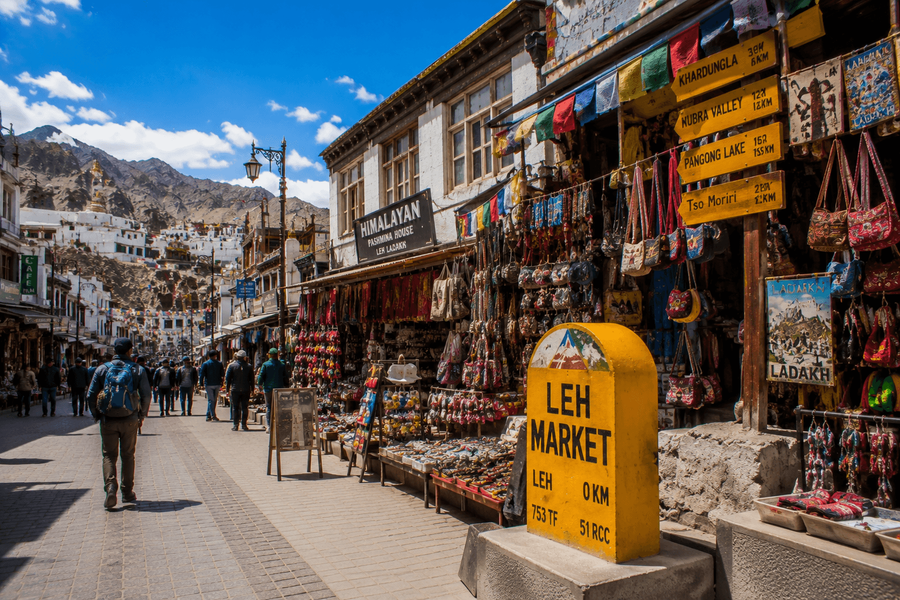 Main Market Street Atmosphere