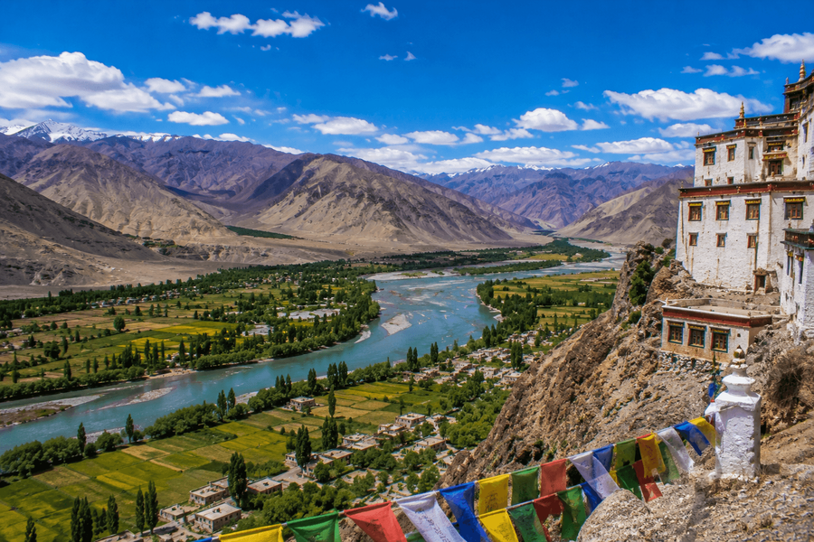 Spectacular Indus Valley Viewpoint