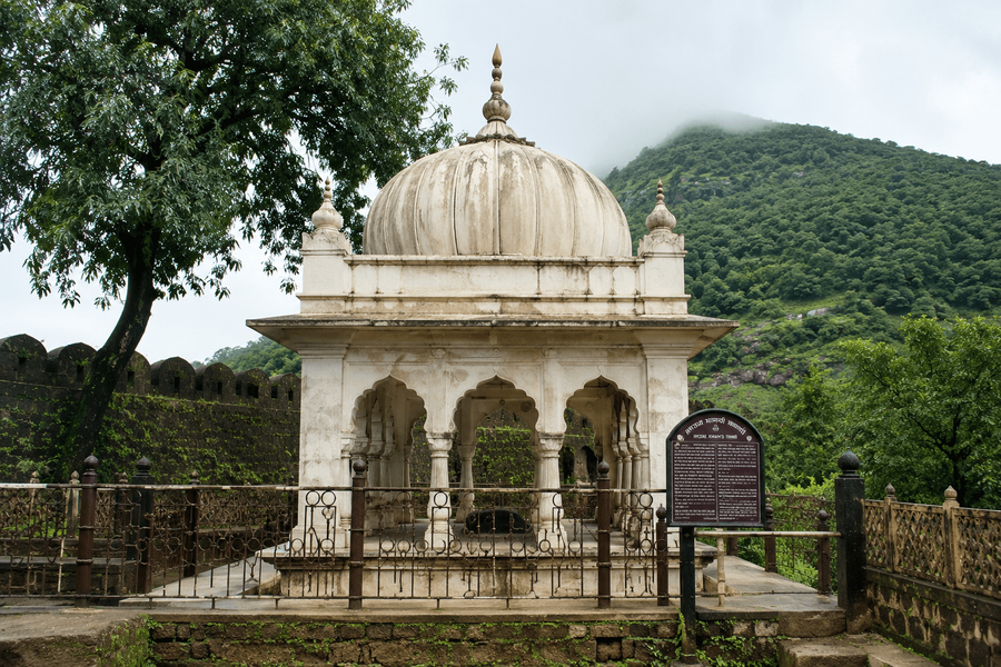 Afzal Khan Tomb