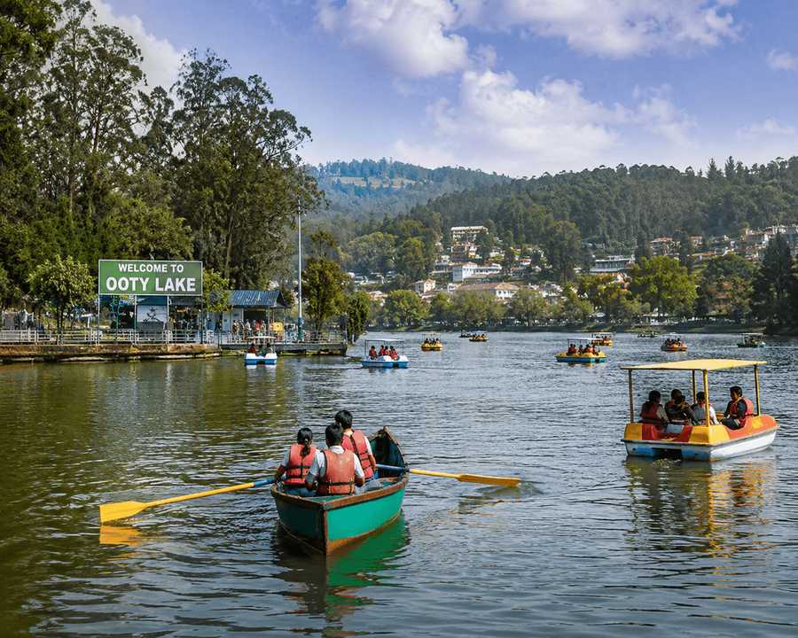 Scenic Ooty Lake boating experience