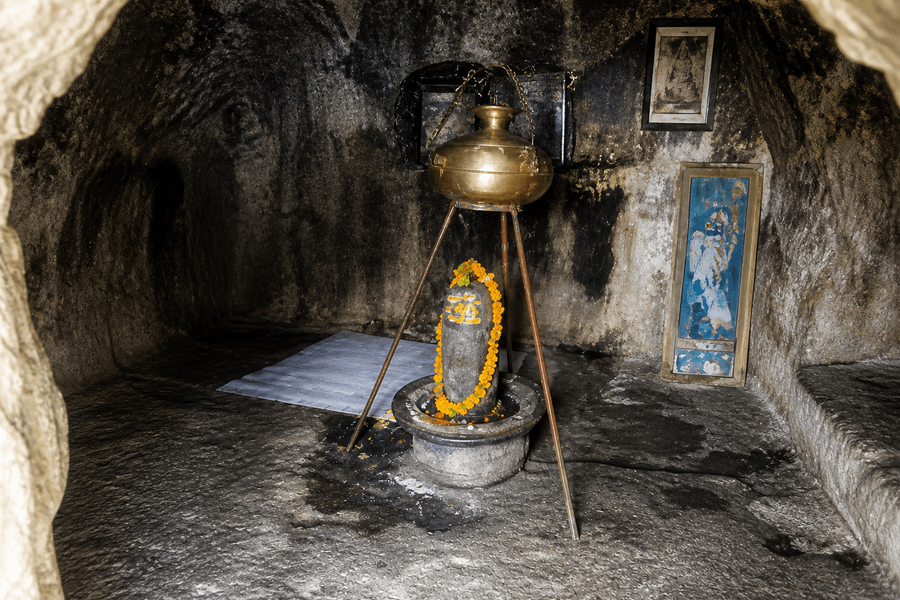 Lingam Cave