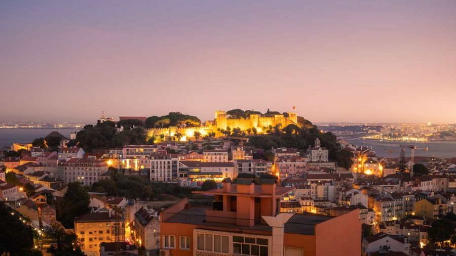São Jorge Castle nearby