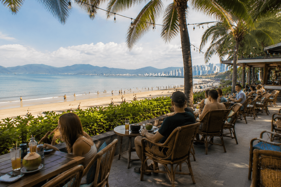 Beachfront cafés