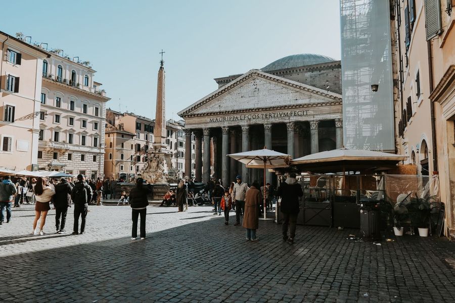 Piazza setting