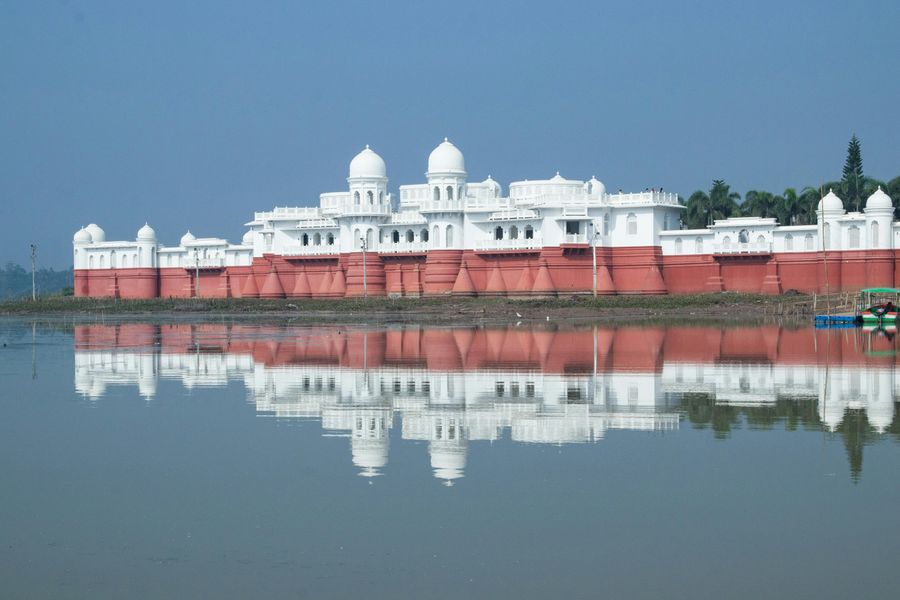 Lake Palace Architecture