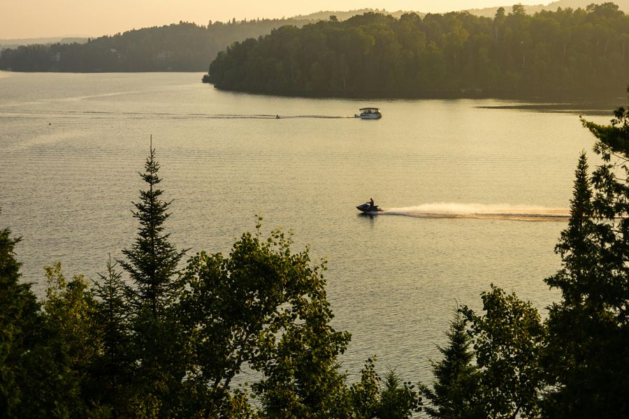 Speed Boating & Jet Skiing