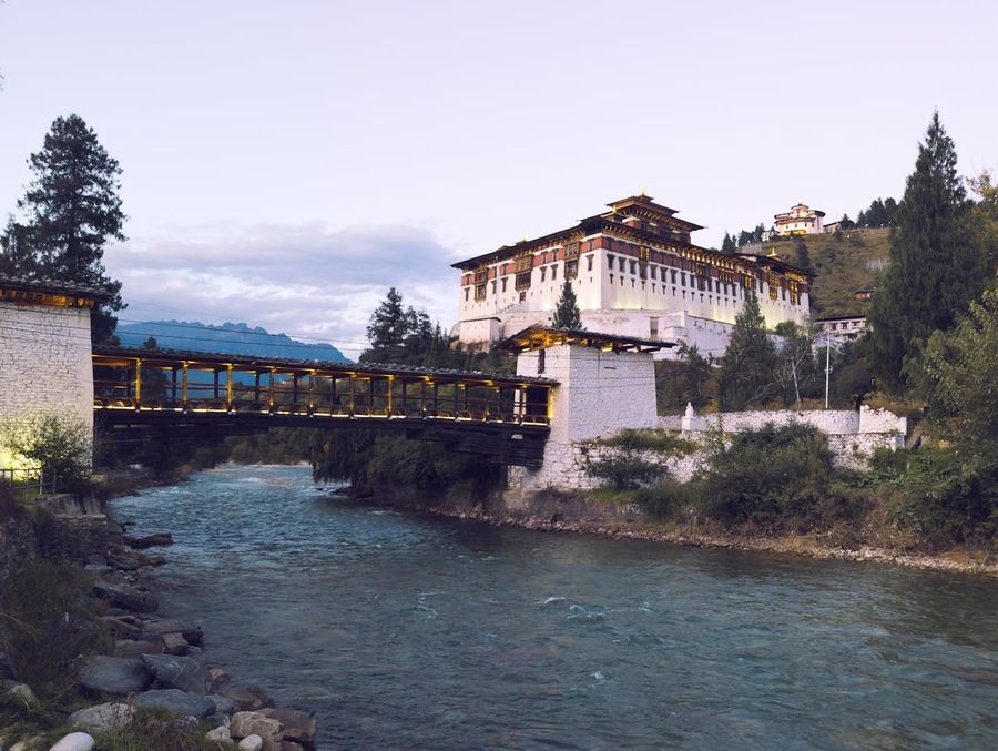Cantilevered Bridge