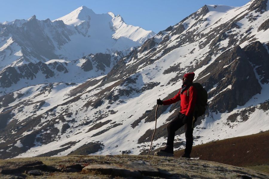 Trekking to Thajiwas Glacier