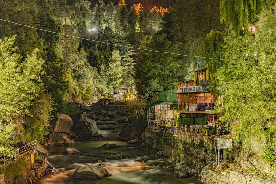 Old Manali Cafés