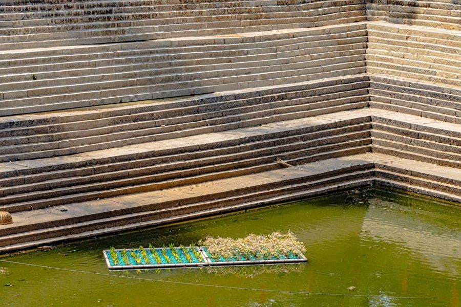 Ancient stepped reservoir structure