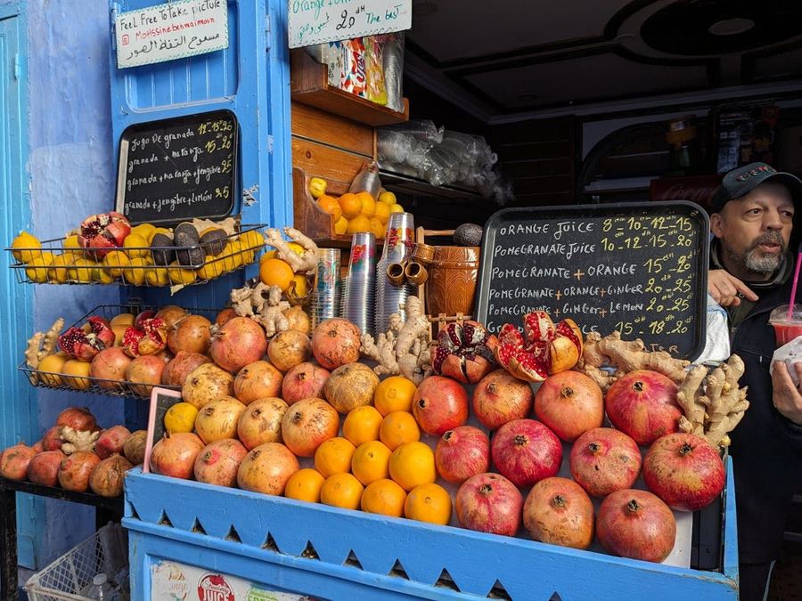 Highway produce outlets