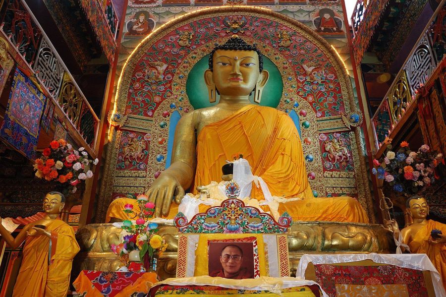 8-metre Gilded Buddha