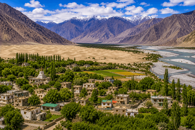 Hunder Village