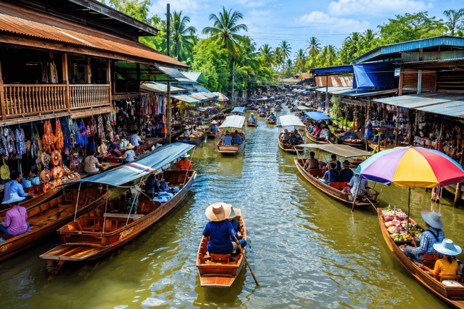 Damnoen Saduak Floating Market