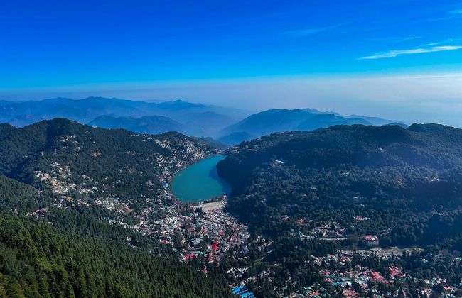Trek to Naina Peak