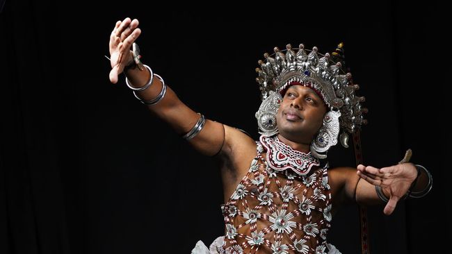 Watching a Kandyan Cultural Dance Performance