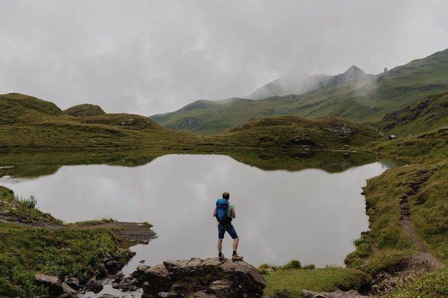 Trekking to Bharadwaj Lake 