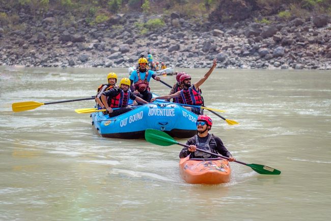 Rafting on the Lower Tirthan