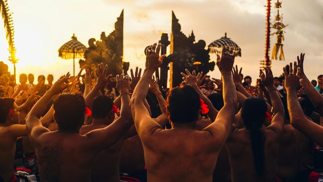Uluwatu Temple & Kecak Fire Dance