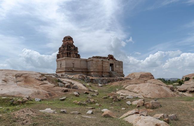 Cycling through Ancient Ruins