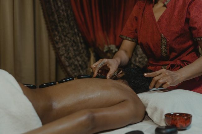 Hot Stone Bath & Traditional Dinner
