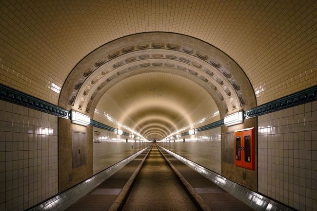 Exploring the St. Pauli Elbtunnel (Alter Elbtunnel)