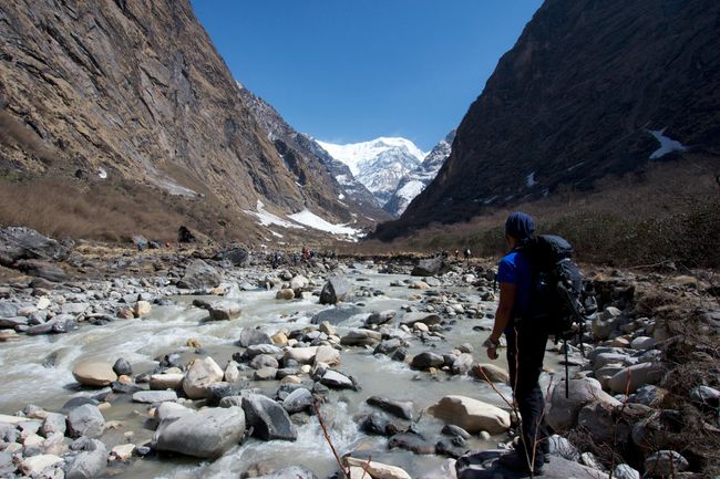 River Trek along the Parvati