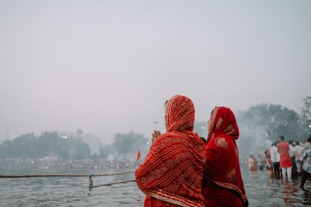 Short ritual zone feel (without getting in the way)