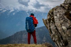 Trekking to Jakhoo Peak