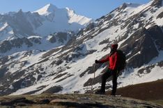 Trekking to Thajiwas Glacier